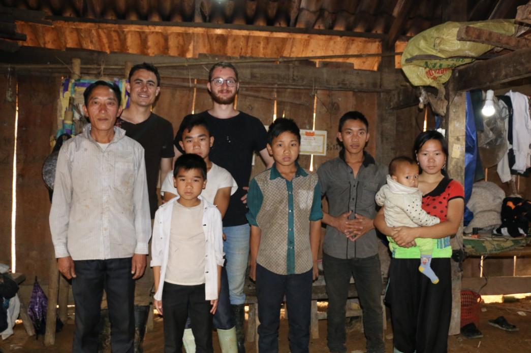 Humanitaire : une association versaillaise installe la lumière dans des maisons au Vietnam.
