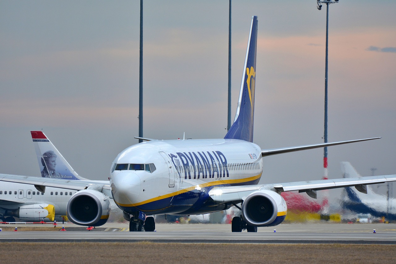 Transport : les bénéfices de Ryanair en chute libre, ses salariés doivent-ils craindre pour leur emploi ?