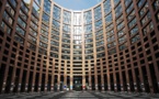 Le Parlement européen favorable au permis de travail et de séjour unique pour l’UE
