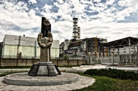 Un sarcophage géant pour protéger Tchernobyl