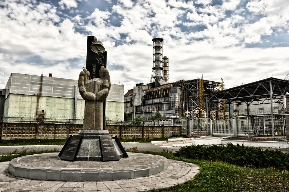 Un sarcophage géant pour protéger Tchernobyl