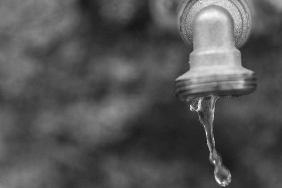 Veolia et Saur condamnés pour réduction de débit d’eau
