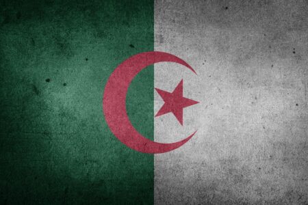 L’Algérie interdit M6 en représailles d’un documentaire sur l’opposition populaire