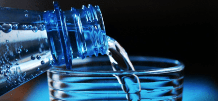 Danone voit son activité eau en bouteille dégringoler