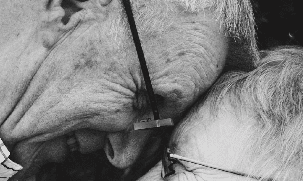 Covid : la Défenseure des droits souligne l’entrave aux libertés des résidents en Ehpad