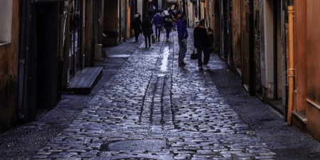 Les Bouches du Rhône mettent en place trois bus de vaccinations ambulants