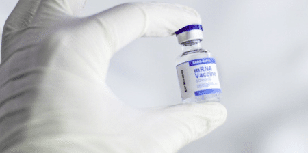 La barre symbolique des 50 millions de primo vaccinées bientôt atteinte