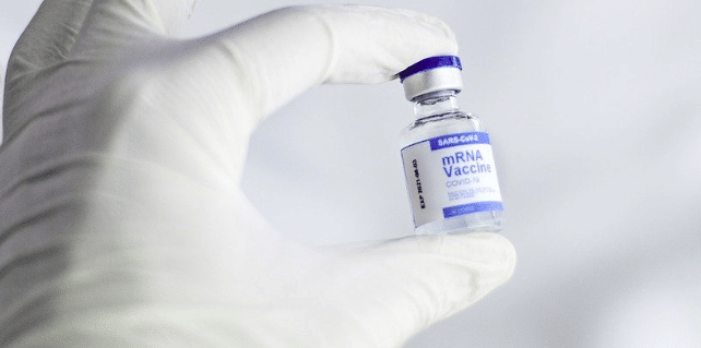 La barre symbolique des 50 millions de primo vaccinées bientôt atteinte