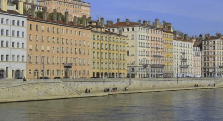 Lyon emboite le pas de la limitation à 30km/h, entre effet d’annonce et symbole