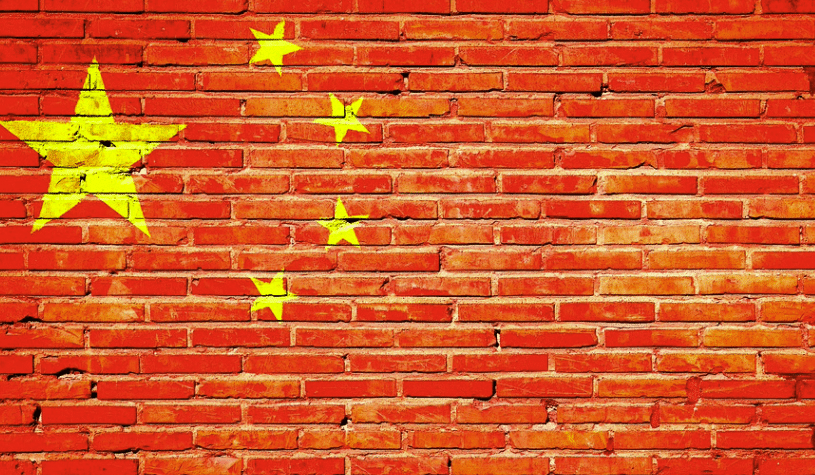 A l’international, la pression Covid s’allège mais la Chine confine massivement