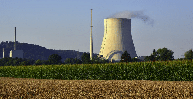 Face aux annonces d’Emmanuel Macron sur le nucléaire, Yannick Jadot fustige un « déni »