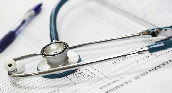 Covid : un quart des personnes hospitalisées totalement rétablie un an après