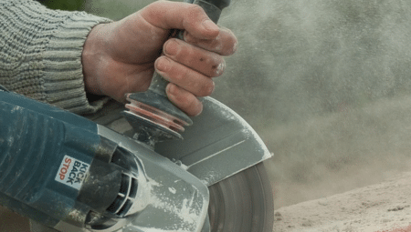 Bras de fer entre les propriétaires du lieu et la ville de Paris pour la porte du Bataclan