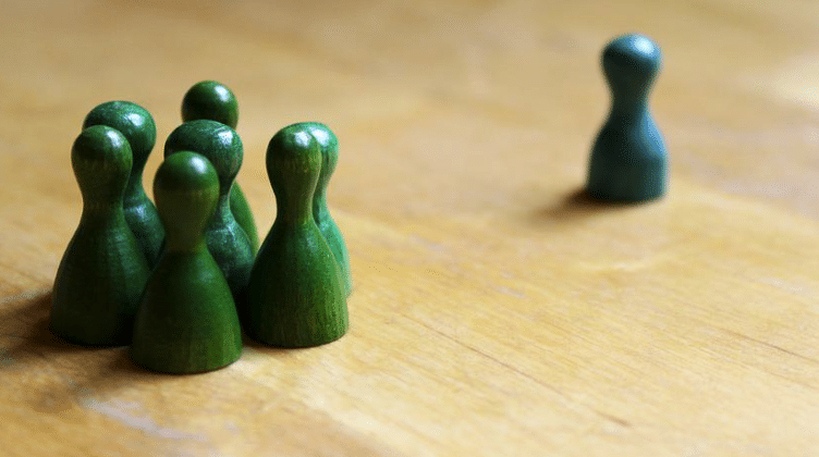 Mila : les harceleurs d’internet ont les yeux rivés sur le procès