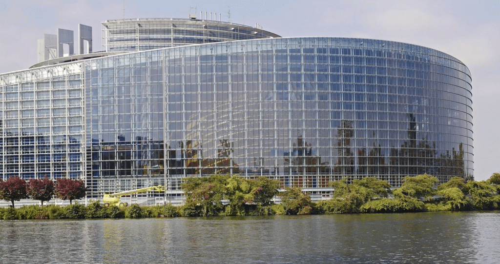 Le Parlement européen plaide pour un tribunal spécial sur la guerre en Ukraine