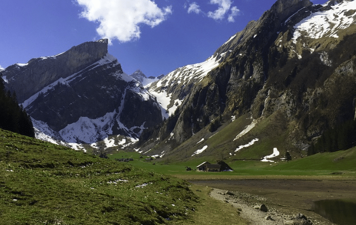 Climat : moins de neige, plus de verdure dans les Alpes