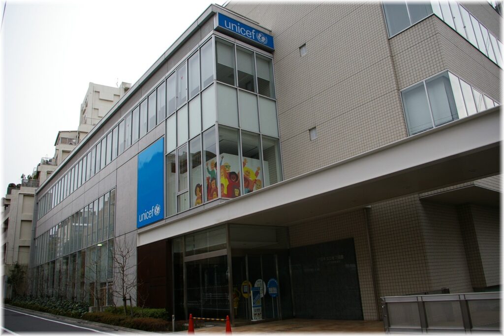 Développement et solidarité internationale : l’UNICEF salue l’adoption de la loi par le Parlement