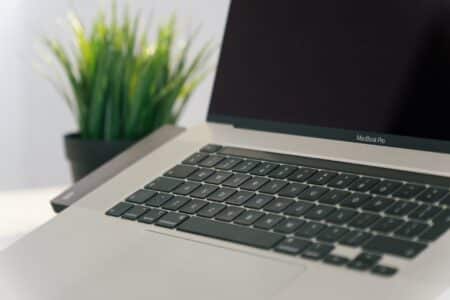 Télétravail pour tous : levée de bouclier des syndicats de la fonction publique