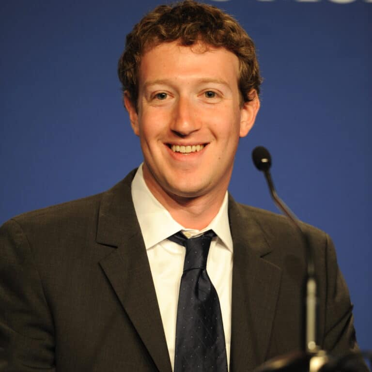 Bienvenue au club littéraire du fondateur de Facebook !