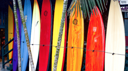 Dans les Landes, le surf de masse pose des problèmes aux acteurs du tourisme local
