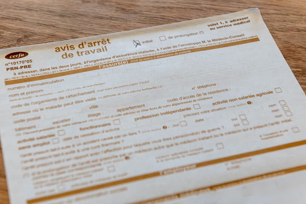 La CNAM annonce la fin des arrêts de travail papier non vérifiés
