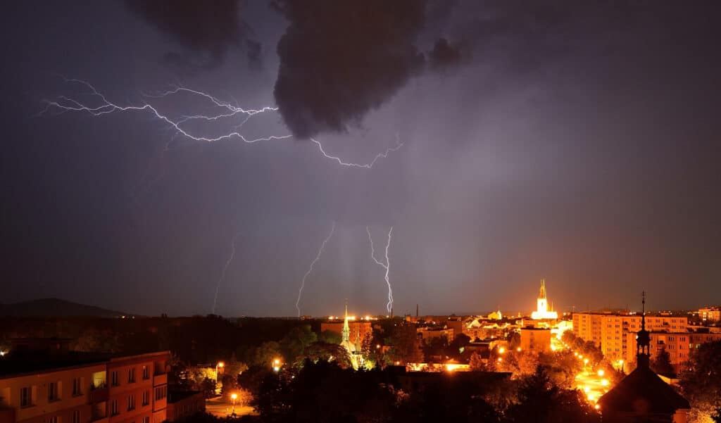 Orages, pluies et grêle : ce qui attend ces régions ce week-end