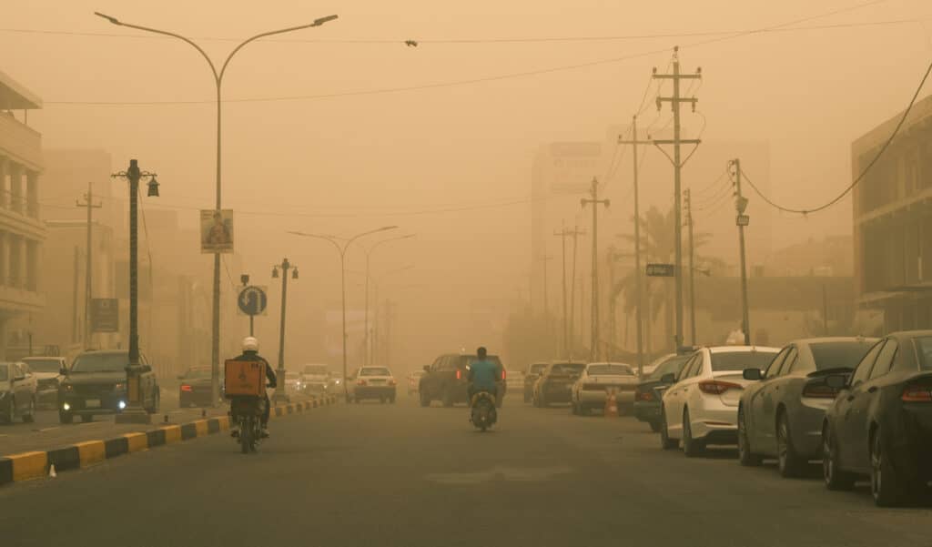 Cette ville disparait sous une tempête de sable