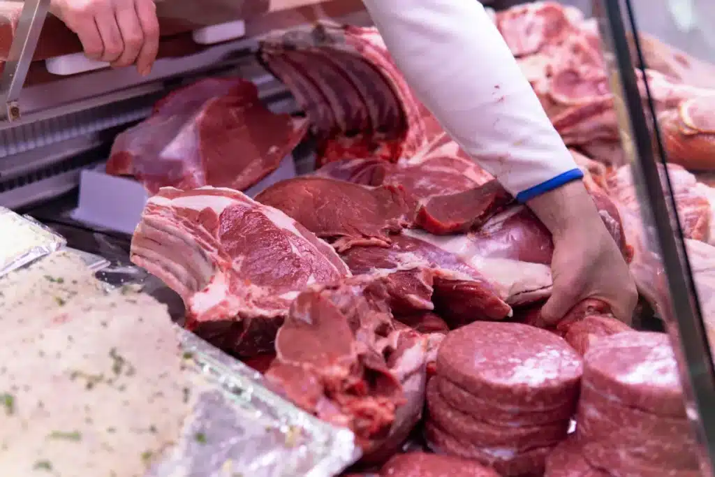 Attention : la viande hachée vendue dans tous ces magasins de France sont contaminés à la bactérie E. coli