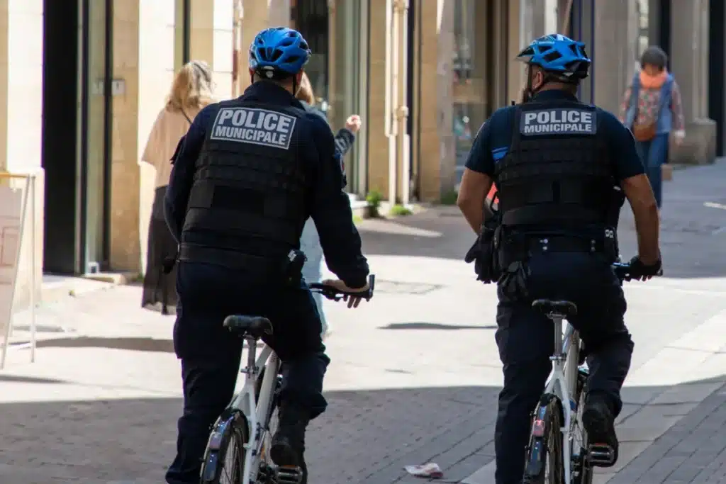 Jeter un mégot vous coûtera 135 € : ce détail qui ruine votre portefeuille