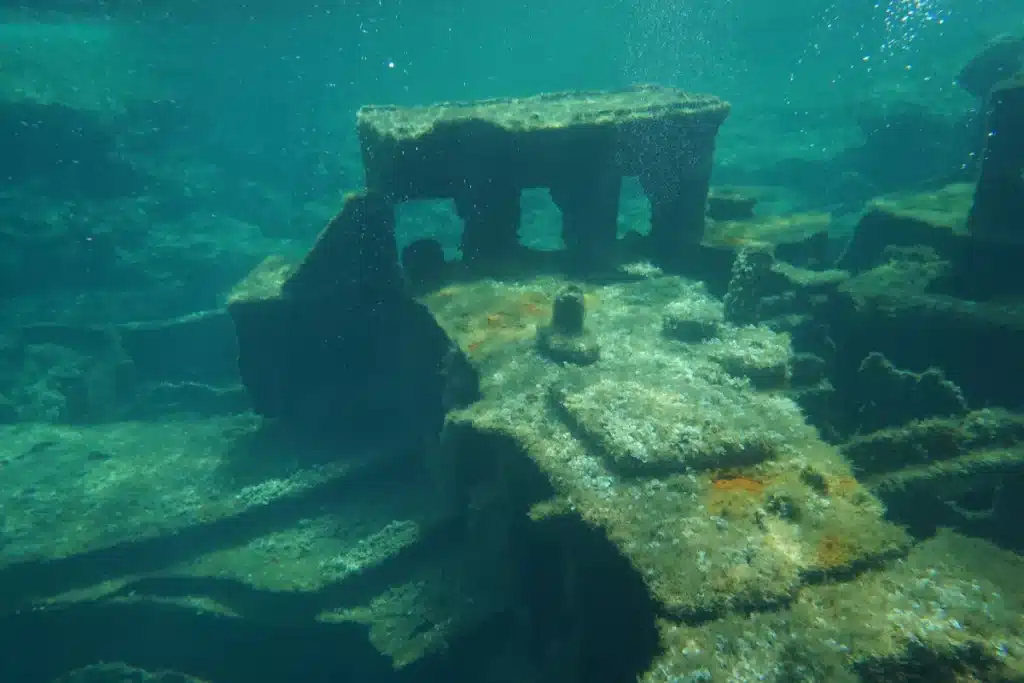 Ils pensaient explorer l’océan… ce qu’ils ont trouvé bouleverse l’histoire de l’humanité