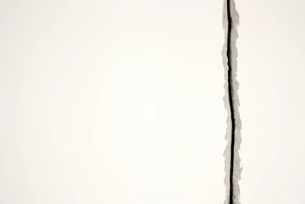 Les fissures dans les maisons françaises : un fléau amplifié par la sécheresse