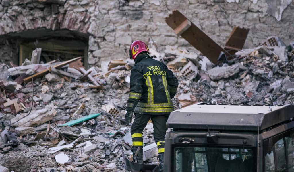 Séisme en Birmanie, la nature se déchaine et fait plus de 3 000 morts