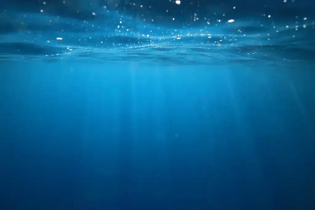 Des océans cachent d’immenses réserves d’eau douce : une découverte qui pourrait tout changer