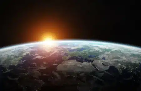 Panique mondiale : Hawking et la NASA s’accordent sur la date de la fin de l’humanité