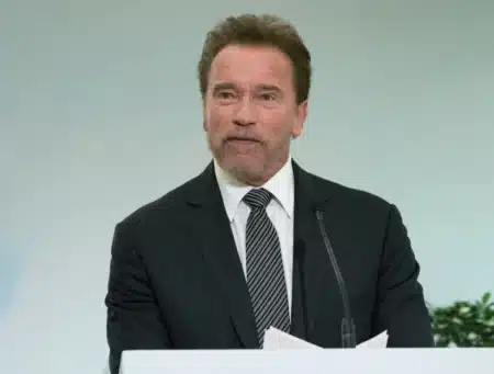 Le cri d’alarme inattendu du pape et de Schwarzenegger : pourquoi ils s’unissent pour le climat