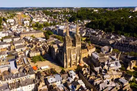 Faut-il partir ? Les villes françaises qui vont devenir invivables…