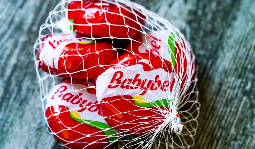Fini la coque en plastique : Babybel change enfin son emballage