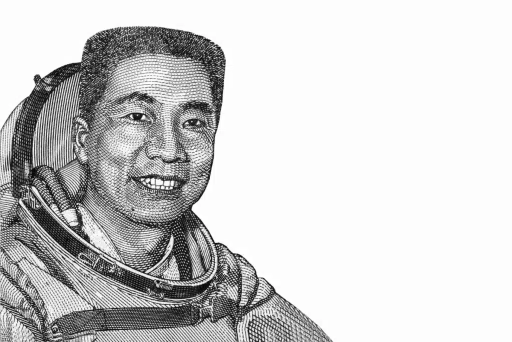 Seul dans l’espace, il entend un bruit étrange : le mystère qui hante encore cet astronaute chinois