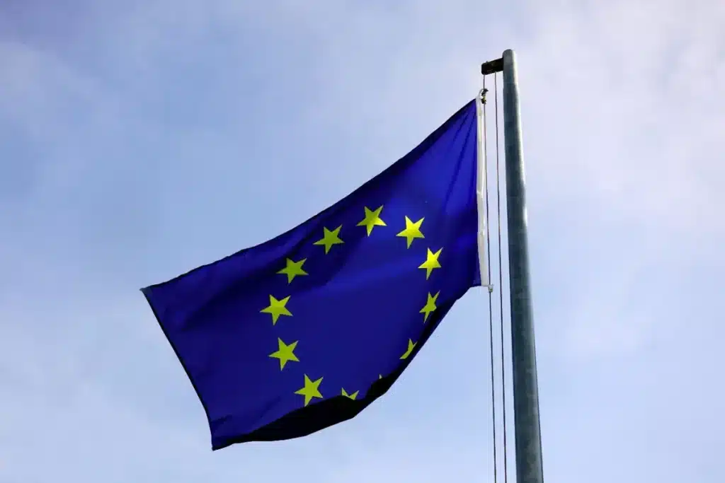 « On va droit dans le mur » : cet avertissement glaçant sur la fin programmée du moteur thermique