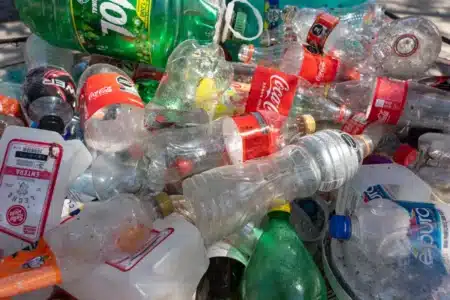 Une machine sud-coréenne détruit le plastique quasi instantanément… et ça change tout