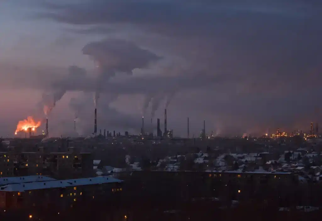 Choc climatique : une poignée d’entreprises concentre désormais la moitié du carbone mondial