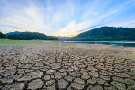 Faillite hydrique mondiale : quand l’eau disparaît, la planète commence à céder