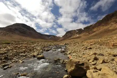 Il n’existerait que deux lieux sur Terre où l’on marche sur le manteau… mythe ou réalité ?
