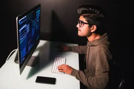 Personne ne l’avait vu venir : ce lycéen bouleverse l’espace avec une découverte colossale