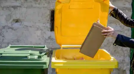 « Je faisais ça depuis toujours » : le geste en poubelle jaune qui annule vos efforts