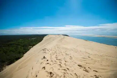 La dune du Pilat s’apprête à tourner une page : cet escalier mythique va disparaître