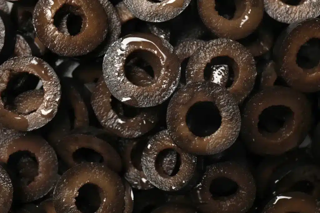 Elles ne sont pas ce que vous croyez : le vrai visage des olives noires révélé