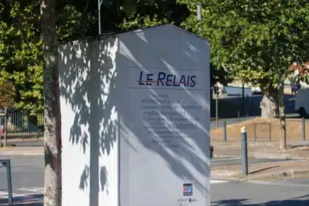 « Je ne savais même pas que c'était interdit » : cet objet que des millions de Français continuent de jeter à la poubelle depuis le 1er janvier