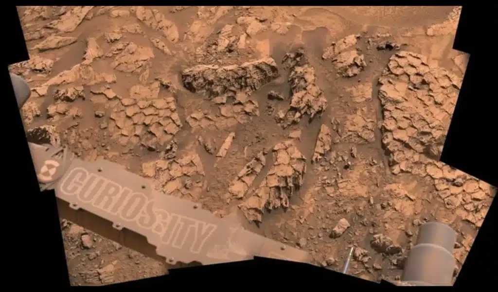 Des « écailles de dragon » sur Mars : le rover Curiosity vient de photographier une roche que les géologues de la Nasa n'avaient encore jamais vue