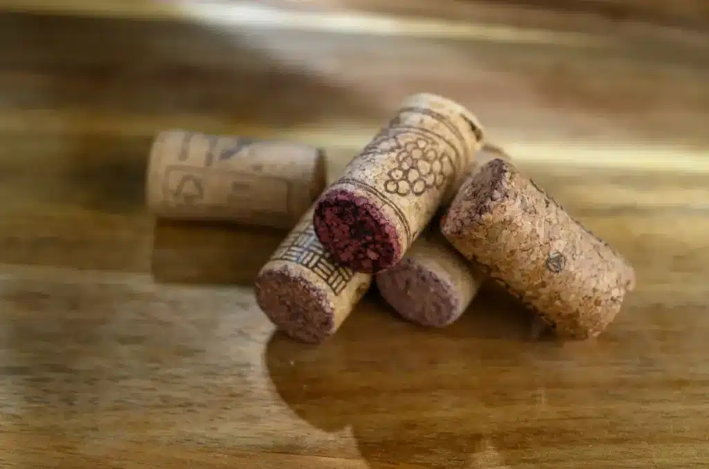 Ne jetez pas vos bouchons de liège : en 2026, les jardiniers les récupèrent pour une bonne raison